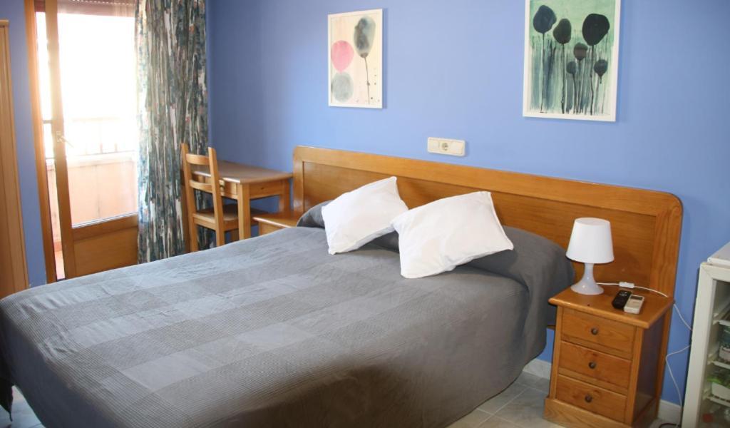 Hostal Burgales Milagro Ngoại thất bức ảnh